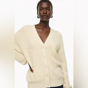 Wilfred
Storybook Cardigan 100% merino wool size large